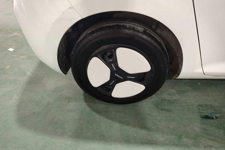 Used CHANGAN NEVO Lumin 2022 155 km – Refreshingly Sweet Edition Right Rear Wheel Hub