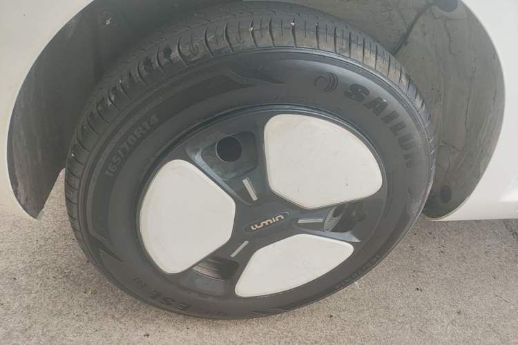 Used CHANGAN NEVO Lumin 2022 155 km – Refreshingly Sweet Edition Right Rear Wheel Hub
