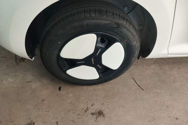 Used CHANGAN NEVO Lumin 2022 155 km – Refreshingly Sweet Edition Right Rear Wheel Hub
