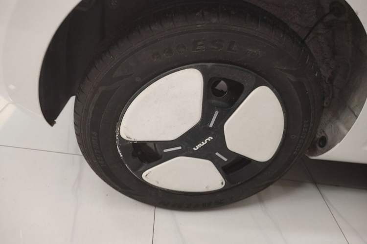 Used CHANGAN NEVO Lumin 2022 155 km – Refreshingly Sweet Edition Right Rear Wheel Hub