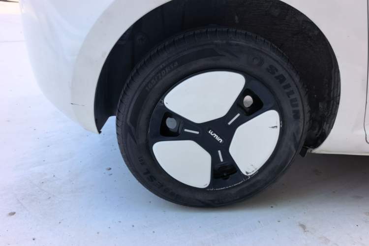 Used CHANGAN NEVO Lumin 2022 155 km – Refreshingly Sweet Edition Right Rear Wheel Hub