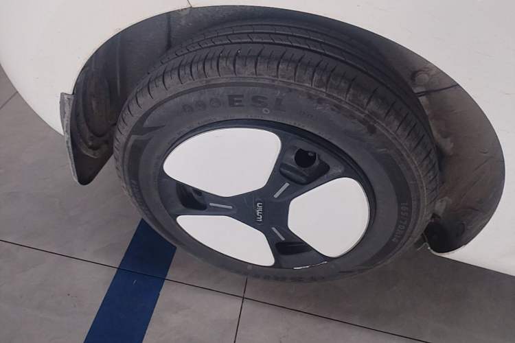 Used CHANGAN NEVO Lumin 2022 155 km – Refreshingly Sweet Edition Right Rear Wheel Hub