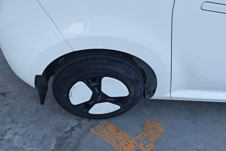 Used CHANGAN NEVO Lumin 2022 155 km – Refreshingly Sweet Edition Right Rear Wheel Hub
