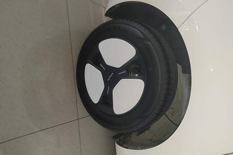 Used CHANGAN NEVO Lumin 2022 155 km – Refreshingly Sweet Edition Right Rear Wheel Hub
