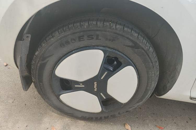 Used CHANGAN NEVO Lumin 2022 155 km – Refreshingly Sweet Edition Right Rear Wheel Hub