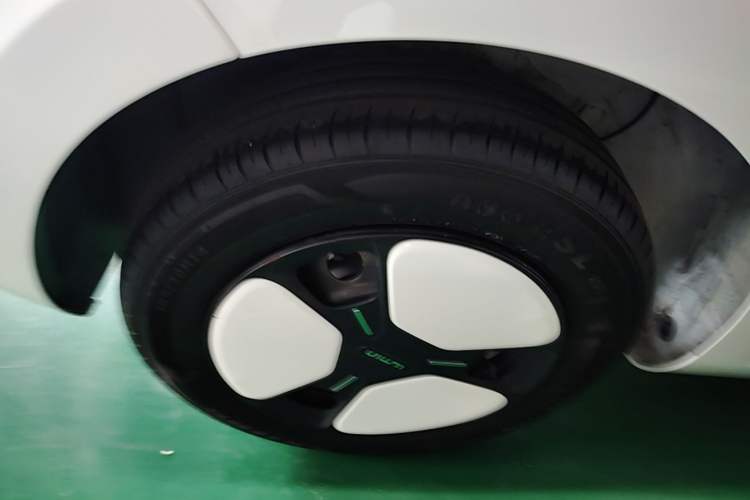 Used CHANGAN NEVO Lumin 2022 155 km – Refreshingly Sweet Edition Right Rear Wheel Hub