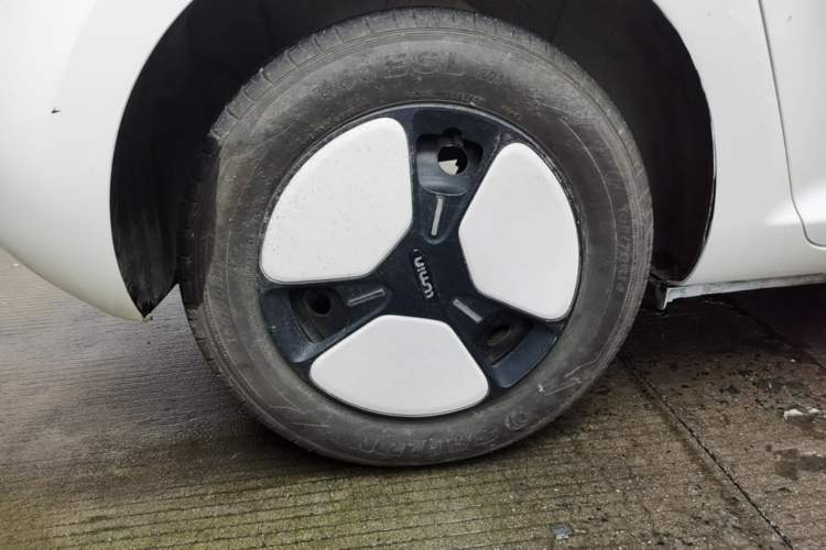 Used CHANGAN NEVO Lumin 2022 155 km – Refreshingly Sweet Edition Right Rear Wheel Hub