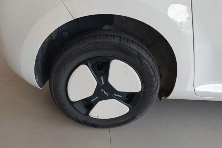 Used CHANGAN NEVO Lumin 2022 155 km – Refreshingly Sweet Edition Right Rear Wheel Hub