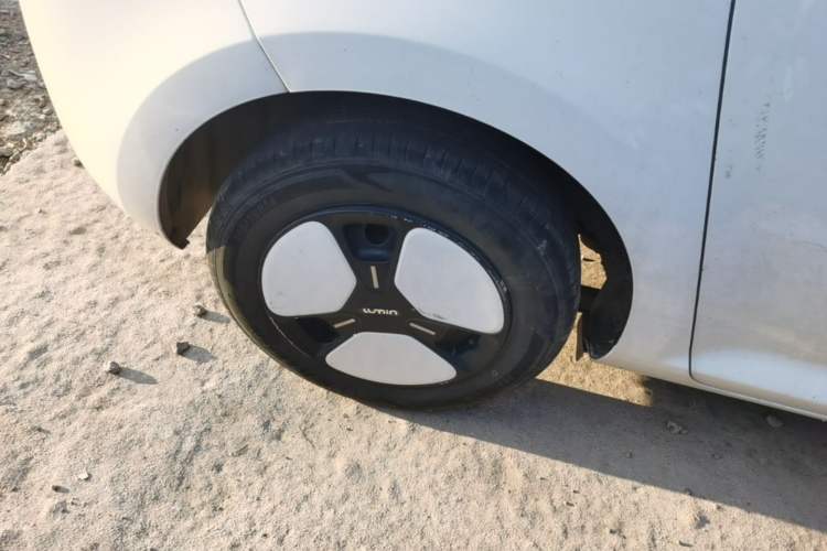 Used CHANGAN NEVO Lumin 2022 155 km – Refreshingly Sweet Edition Right Rear Wheel Hub