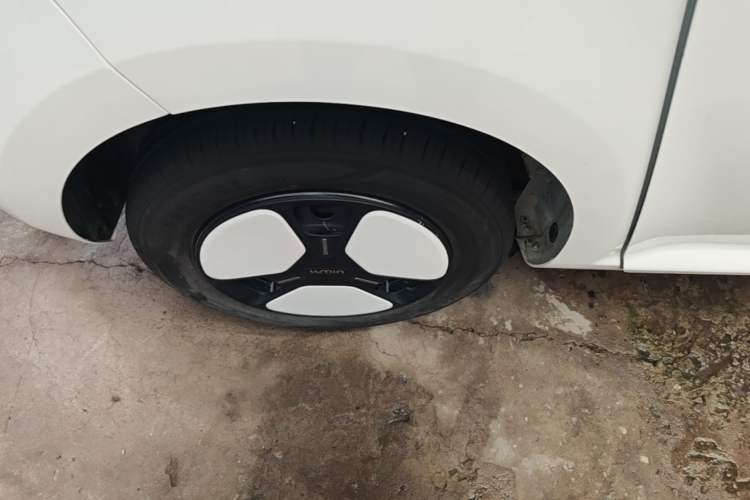 Used CHANGAN NEVO Lumin 2022 155 km – Refreshingly Sweet Edition Right Rear Wheel Hub