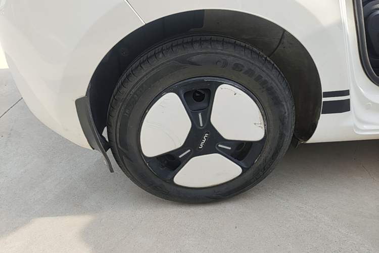 Used CHANGAN NEVO Lumin 2022 210km Sweet Edition Right Rear Wheel Hub