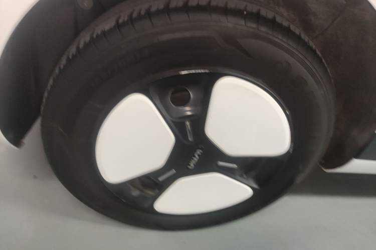 Used CHANGAN NEVO Lumin 2022 210km Sweet Edition Right Rear Wheel Hub