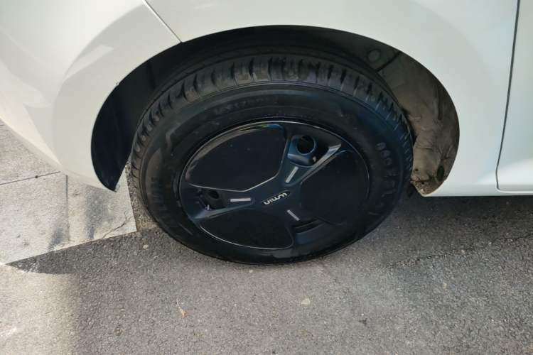 Used CHANGAN NEVO Lumin 2022 155 km – Refreshingly Sweet Edition Right Rear Wheel Hub