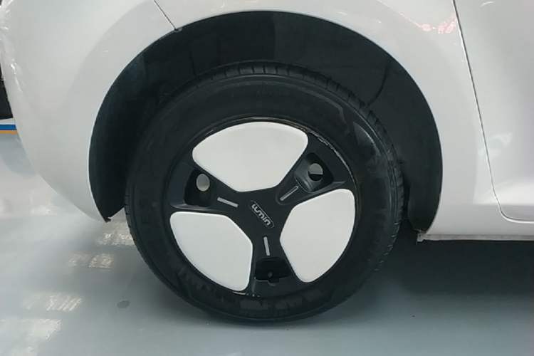 Used CHANGAN NEVO Lumin 2022 210km Sweet Edition Right Rear Wheel Hub