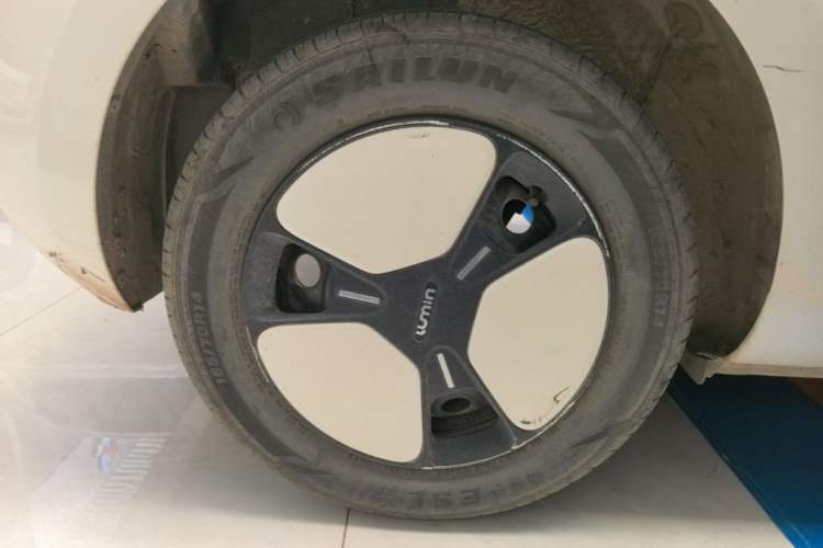 Used CHANGAN NEVO Lumin 2022 155 km – Refreshingly Sweet Edition Right Rear Wheel Hub