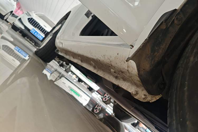 Used CHANGAN NEVO Lumin 2022 210km Sweet Edition Right Side Sill
