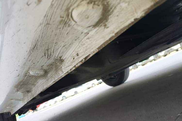 Used CHANGAN NEVO Lumin 2022 155 km – Refreshingly Sweet Edition Right Side Sill