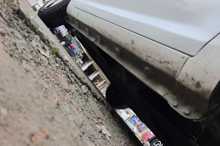 Used CHANGAN NEVO Lumin 2022 155 km – Refreshingly Sweet Edition Right Side Sill