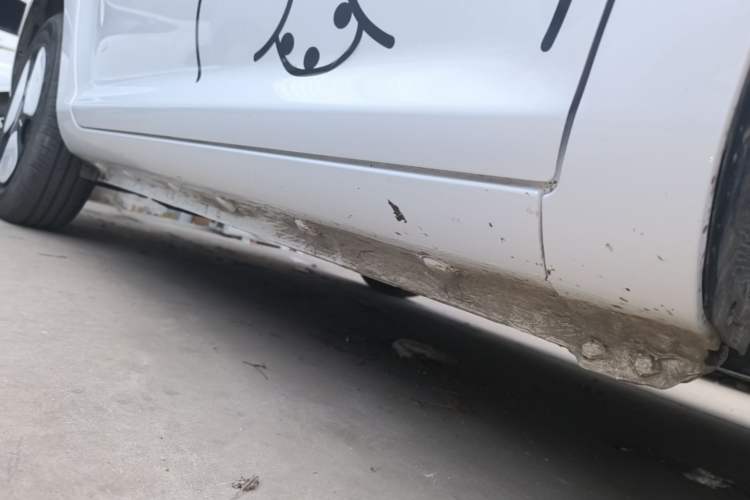 Used CHANGAN NEVO Lumin 2022 210km Sweet Edition Right Side Sill