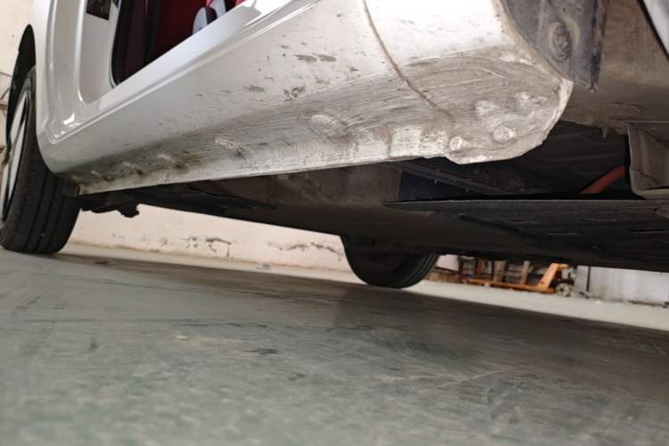Used CHANGAN NEVO Lumin 2022 155 km – Refreshingly Sweet Edition Right Side Sill