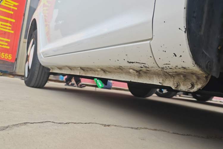 Used CHANGAN NEVO Lumin 2022 210km Sweet Edition Right Side Sill