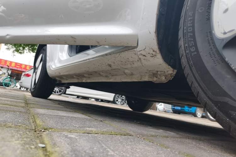 Used CHANGAN NEVO Lumin 2022 155 km – Refreshingly Sweet Edition Right Side Sill