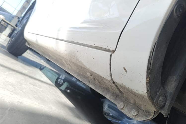 Used CHANGAN NEVO Lumin 2022 210km Sweet Edition Right Side Sill