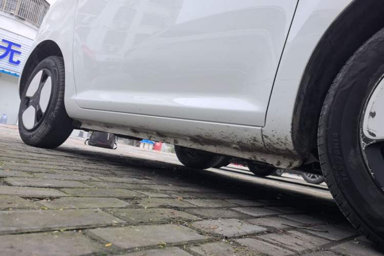 Used CHANGAN NEVO Lumin 2022 301km Honey-Sweet Version Right Side Sill