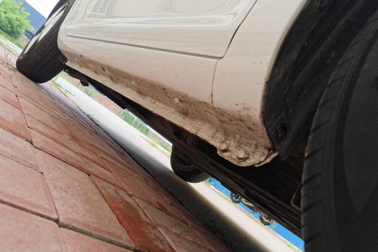 Used CHANGAN NEVO Lumin 2022 155 km – Refreshingly Sweet Edition Right Side Sill