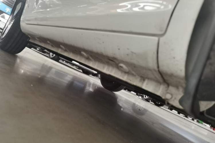 Used CHANGAN NEVO Lumin 2022 210km Sweet Edition Right Side Sill