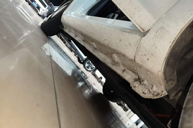 Used CHANGAN NEVO Lumin 2022 155 km – Refreshingly Sweet Edition Right Side Sill