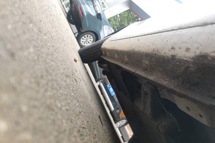 Used CHANGAN NEVO Lumin 2022 210km Sweet Edition Right Side Sill