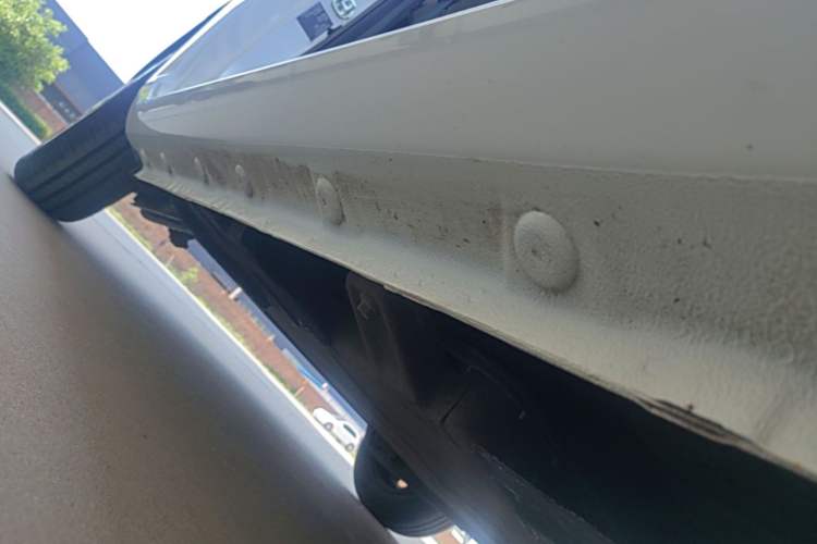 Used CHANGAN NEVO Lumin 2022 210km Sweet Edition Right Side Sill