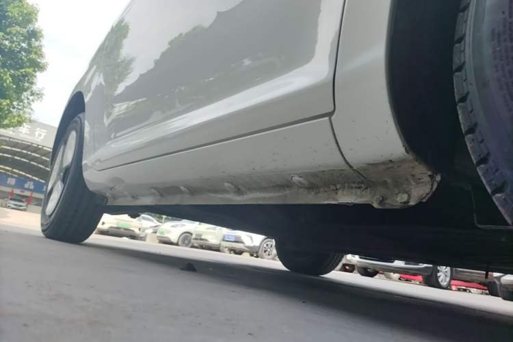 Used CHANGAN NEVO Lumin 2022 210km Sweet Edition Right Side Sill