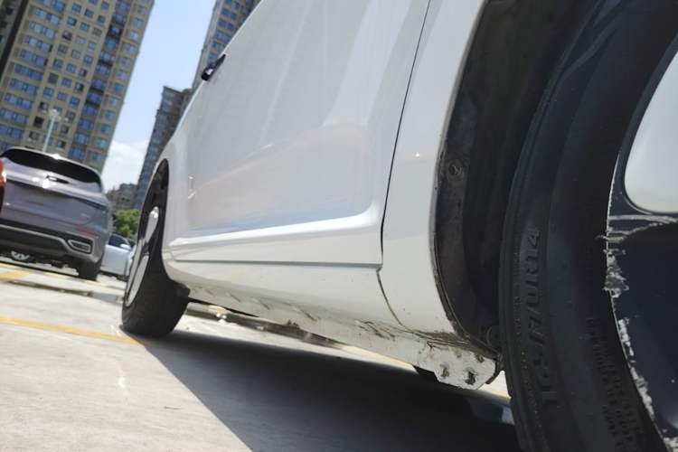Used CHANGAN NEVO Lumin 2022 210km Sweet Edition Right Side Sill