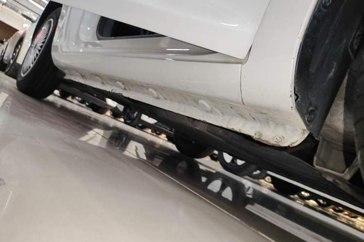 Used CHANGAN NEVO Lumin 2022 210km Sweet Edition Right Side Sill