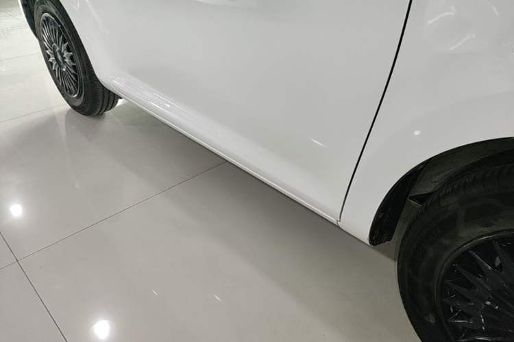 Used CHANGAN NEVO Lumin 2022 210km Sweet Edition Right Side Sill