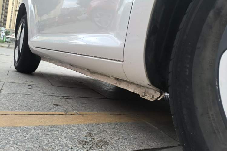 Used CHANGAN NEVO Lumin 2022 210km Sweet Edition Right Side Sill