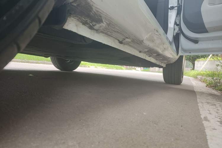 Used CHANGAN NEVO Lumin 2022 155 km – Refreshingly Sweet Edition Right Side Sill