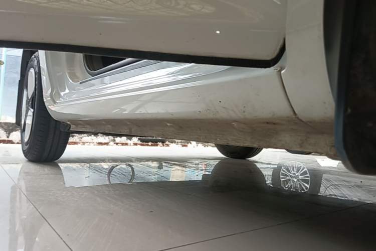 Used CHANGAN NEVO Lumin 2022 210km Sweet Edition Right Side Sill