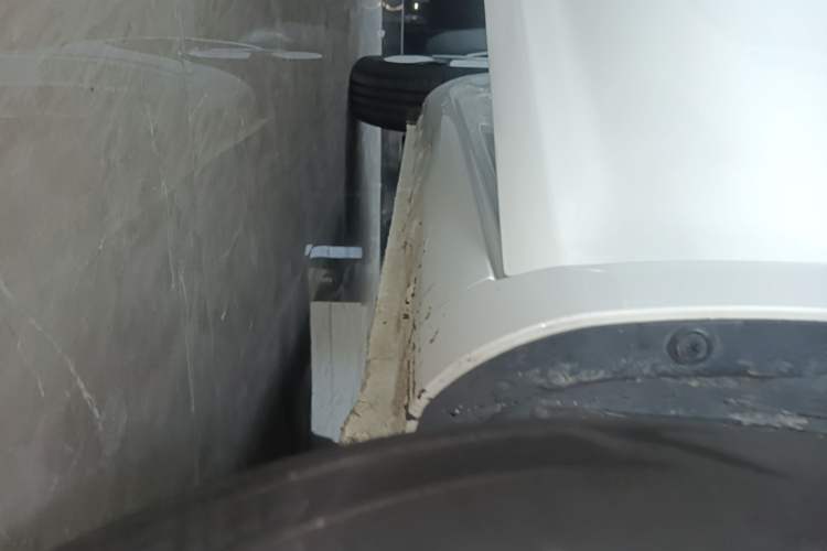 Used CHANGAN NEVO Lumin 2022 155 km – Refreshingly Sweet Edition Right Side Sill