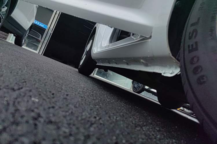 Used CHANGAN NEVO Lumin 2022 210km Sweet Edition Right Side Sill