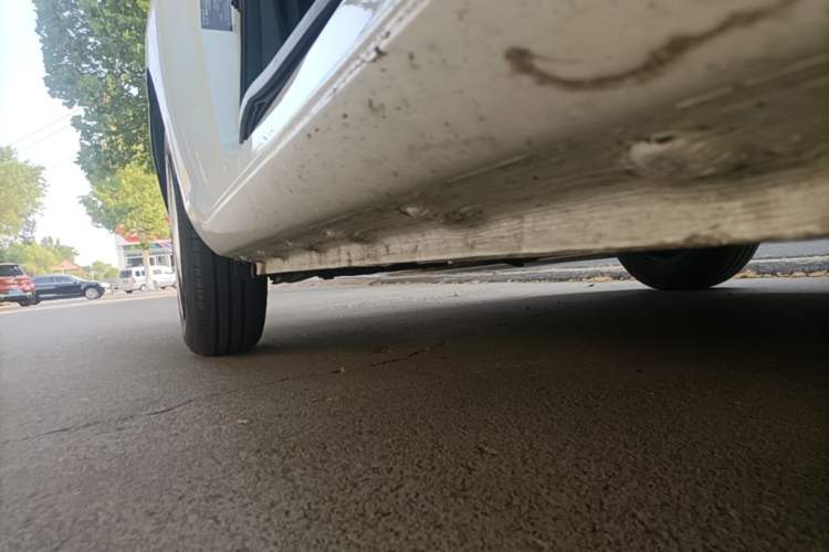 Used CHANGAN NEVO Lumin 2022 155 km – Refreshingly Sweet Edition Right Side Sill