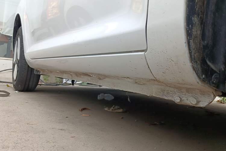 Used CHANGAN NEVO Lumin 2022 210km Sweet Edition Right Side Sill