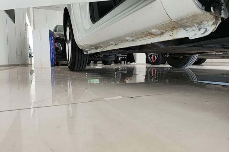 Used CHANGAN NEVO Lumin 2022 155 km – Refreshingly Sweet Edition Right Side Sill