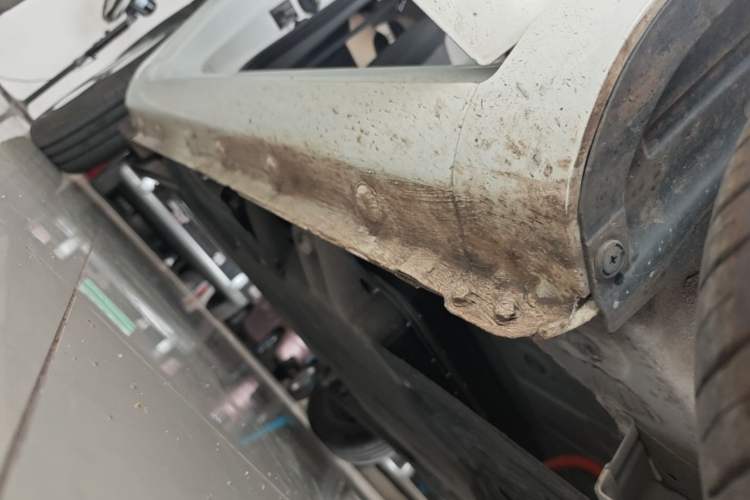 Used CHANGAN NEVO Lumin 2022 155 km – Refreshingly Sweet Edition Right Side Sill