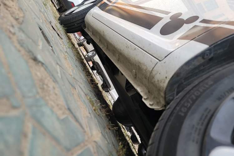 Used CHANGAN NEVO Lumin 2022 210km Sweet Edition Right Side Sill