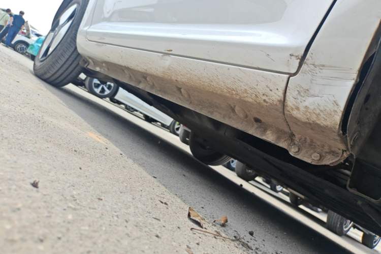 Used CHANGAN NEVO Lumin 2022 210km Sweet Edition Right Side Sill