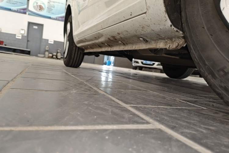 Used CHANGAN NEVO Lumin 2022 210km Sweet Edition Right Side Sill