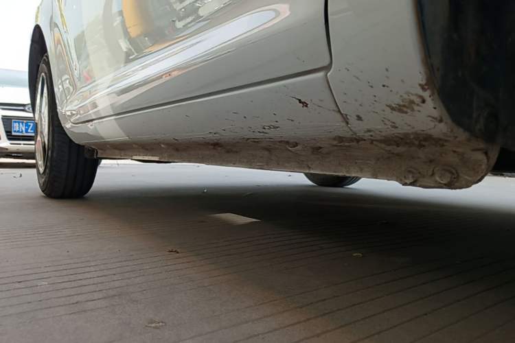 Used CHANGAN NEVO Lumin 2022 210km Sweet Edition Right Side Sill